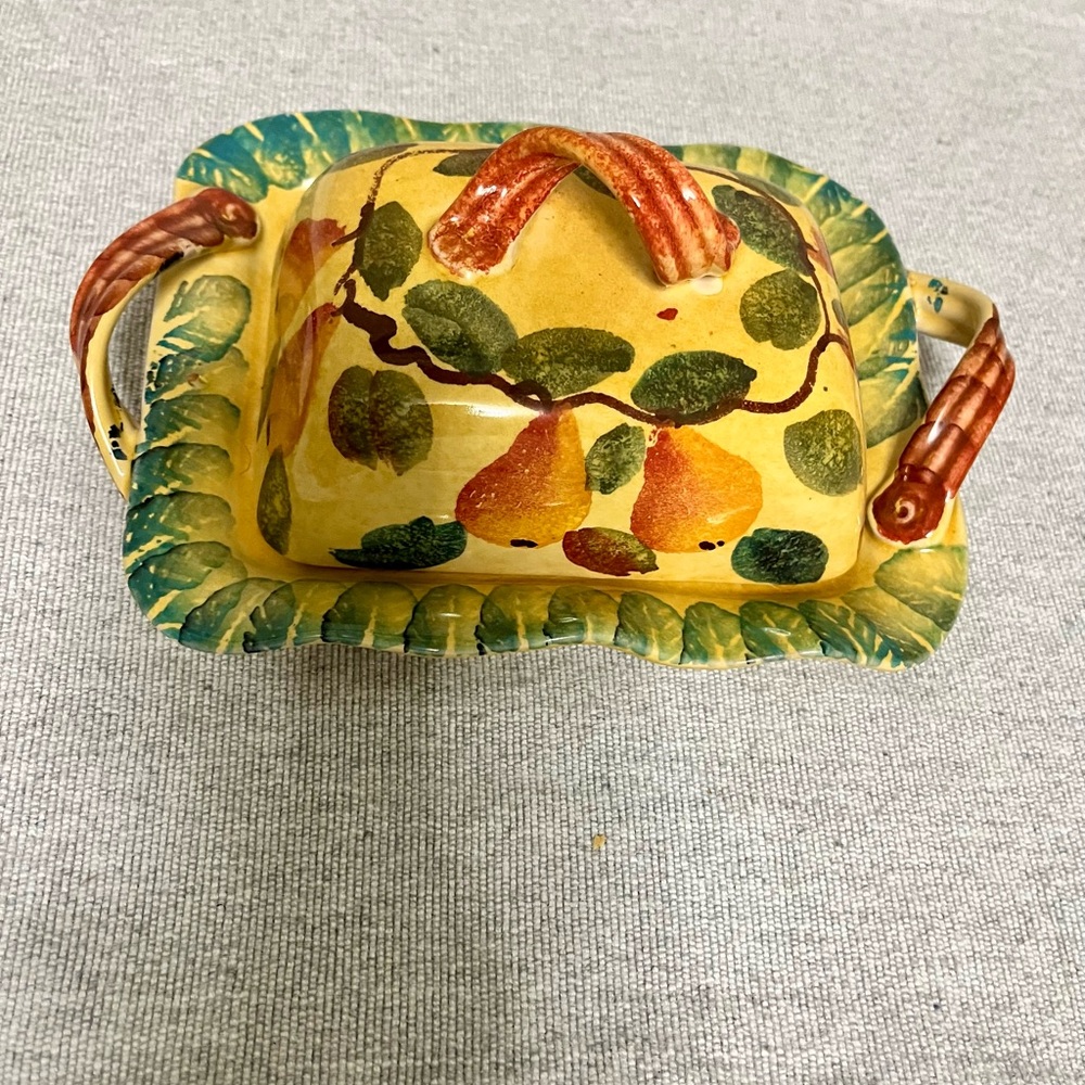 Italian hand painted Ceramic Butter or Pastry Dish. Like new condition